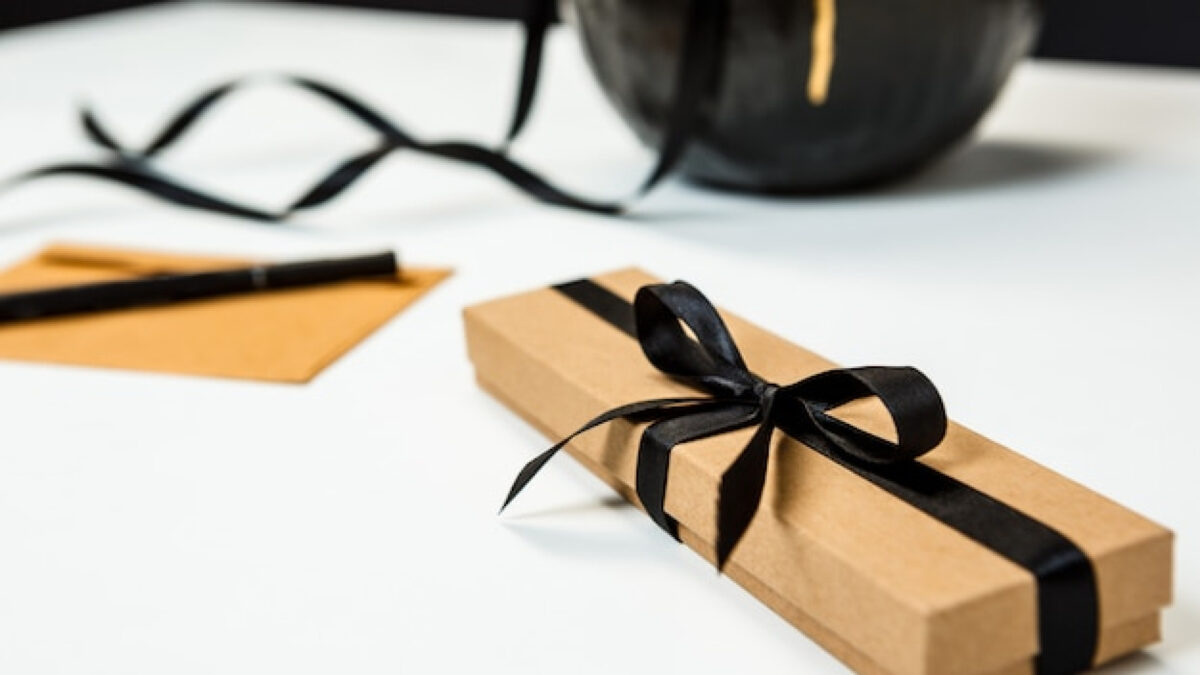 Cadeaux d’entreprise : l’arme secrète de la fidélisation