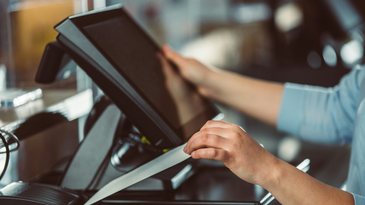 Logiciel de caisse certifié : ce que les commerçants doivent savoir avant janvier 2026