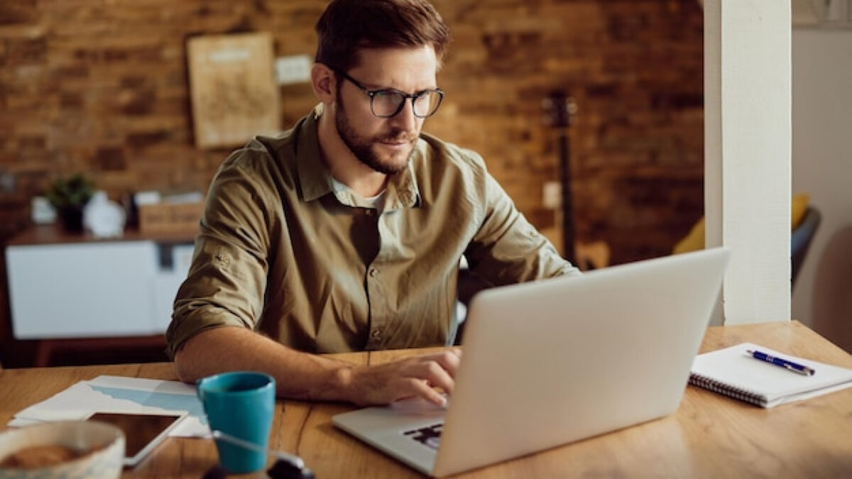 Portage salarial pour freelance : comment estimer son salaire net avant de se lancer ?