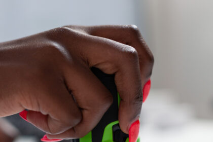 Tampon encreur pour entreprise : pourquoi l’adopter et quels atouts en attendre ?