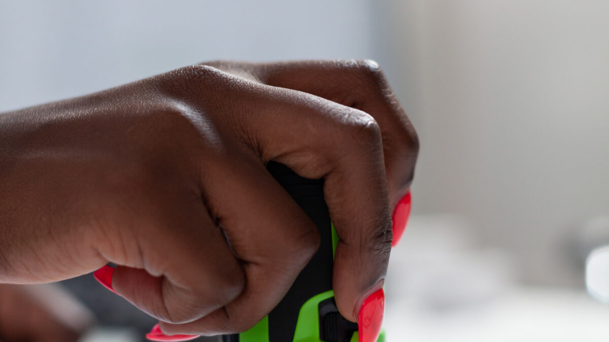 Tampon encreur pour entreprise : pourquoi l’adopter et quels atouts en attendre ?